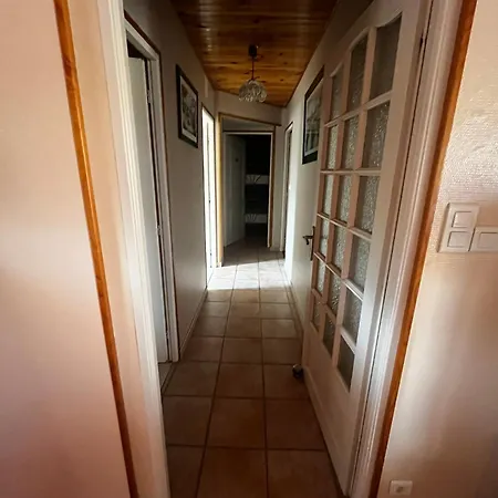 Дом отдыха Jolie Maison Avec Piscine Сижан